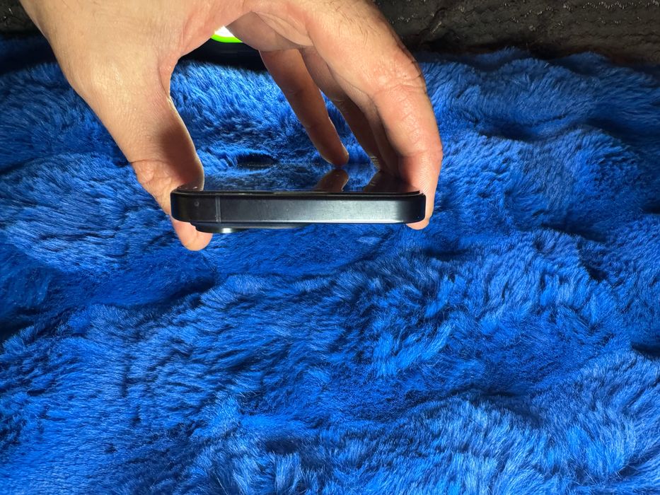 iPhone 15 Pro Max , bateria 92%