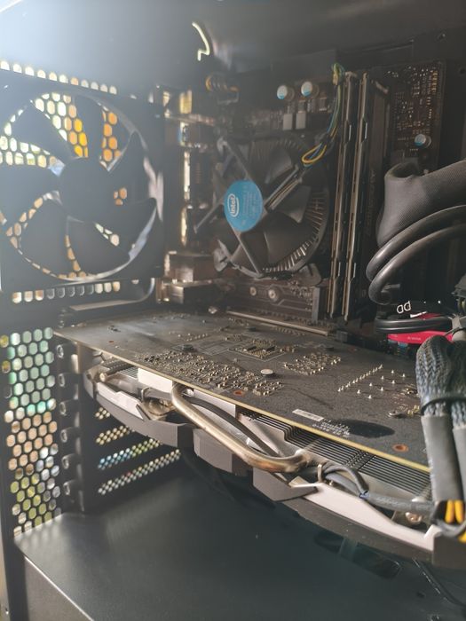 Komputer stacjonarny Intel i5-7500: GTX 1060 6GB : 16GB RAM
