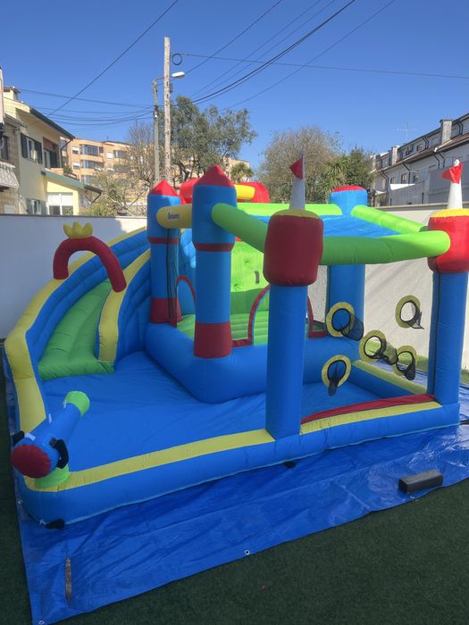 Aluguer de insuflavel festa crianças