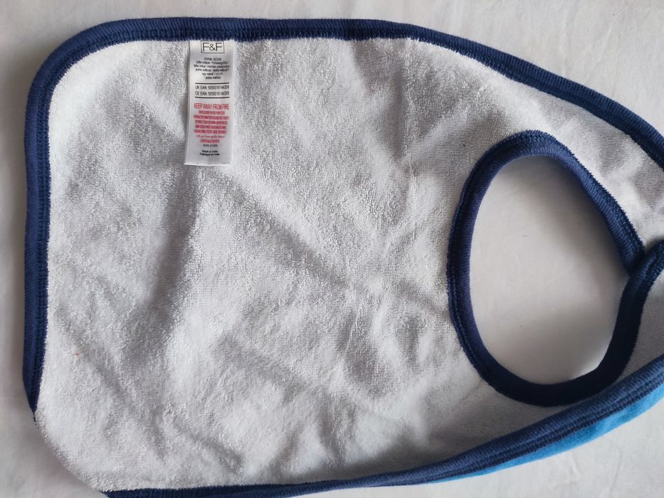 Nowy śliniaki dla dziecka