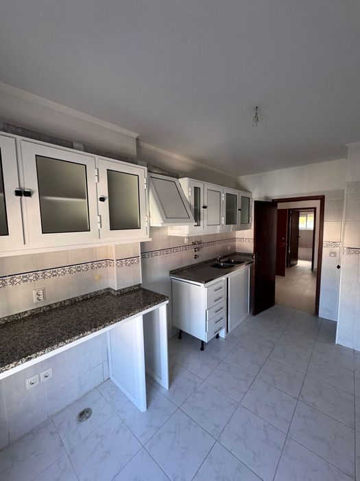 3° andar - T2 para arrendar na Quinta do Conde