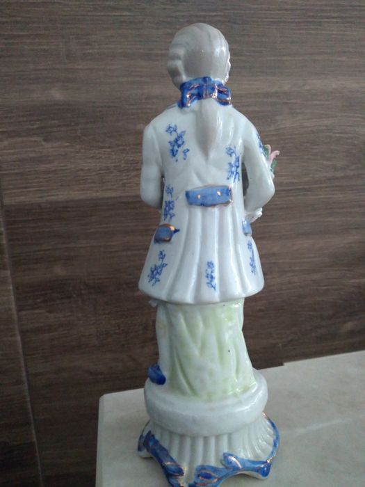 Porcelanowa figurka