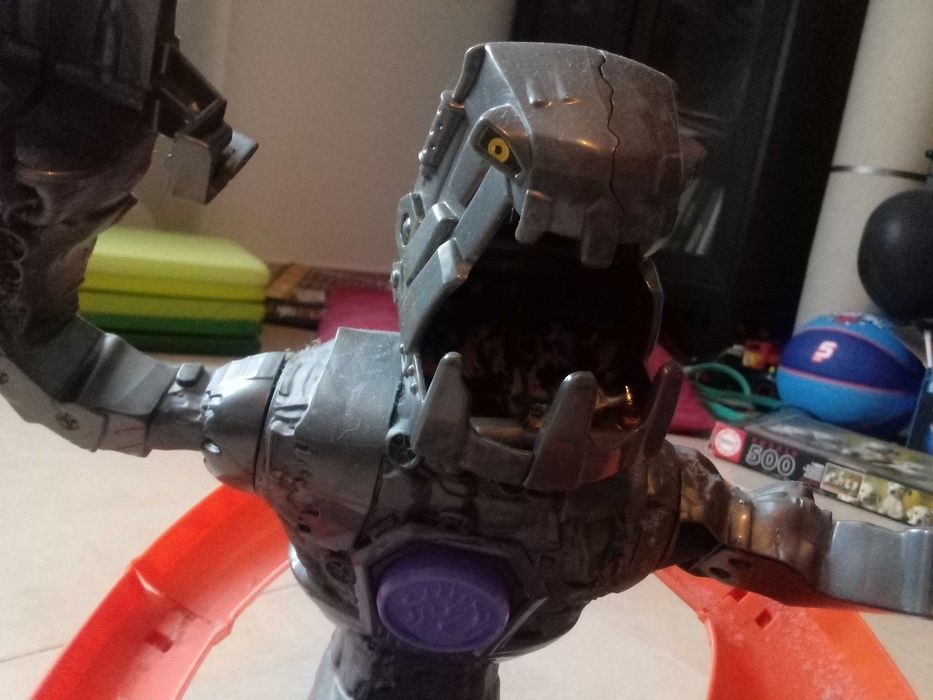 Pista Hot Wheels Carzilla (Nitrobot attack)