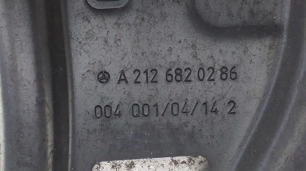 Guia de pára-choques trás direita MERCEDES-BENZ Classe E (W212)