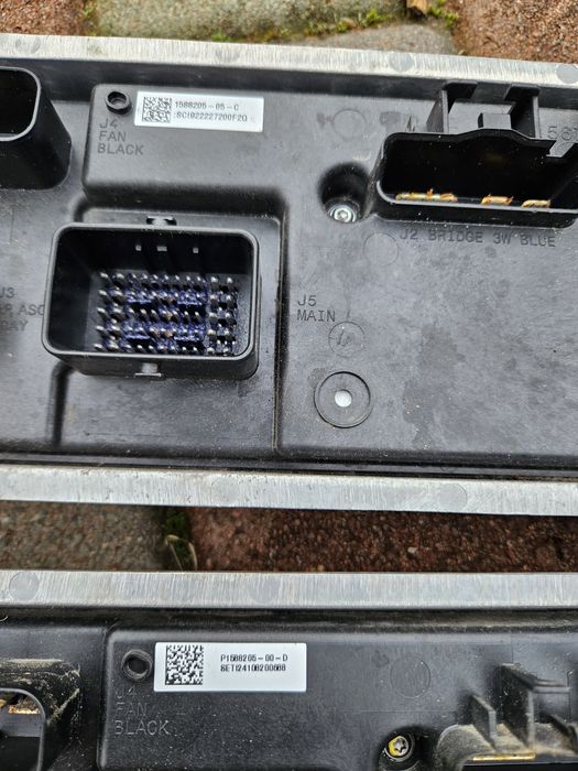 Боді контролер vcbatt Tesla S/X Plaid 1588205-05-C  1567164-04-b