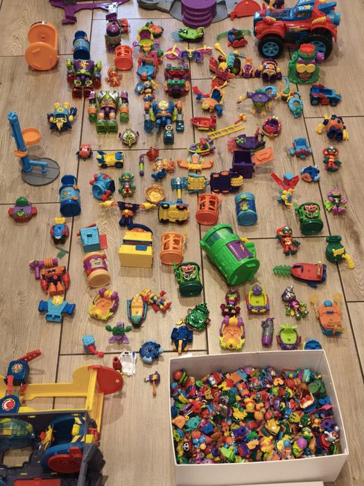 Super zings piratix zabawki plus duzo figurek zestaw Kaboom city