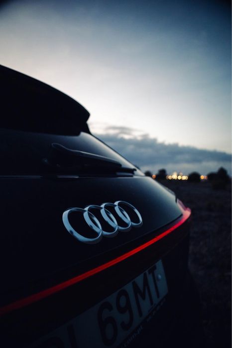 Vendo Audi e-tron 55 em excelente estado