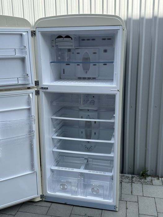 Широкий ретро холодильник Smeg FAB50PS