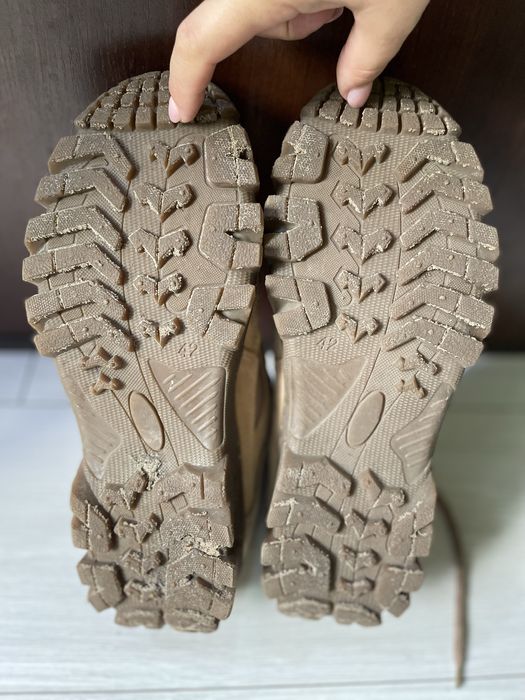 Кроссовки Undolini р. 42