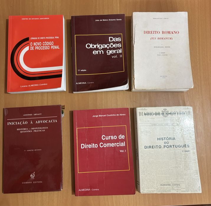 Livros de Direito variados