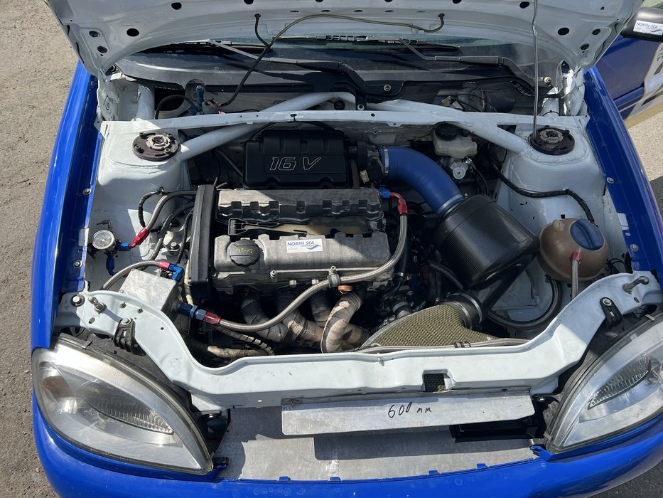 Спортивний гоночний Citroen Saxo VTS Cup