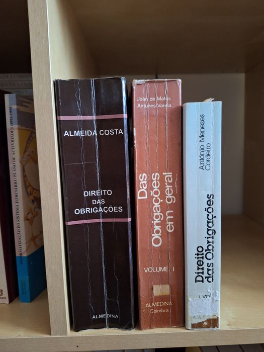 Livros de direito das obrigações