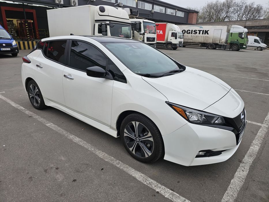 Оренда Nissan Leaf 2 60kWt