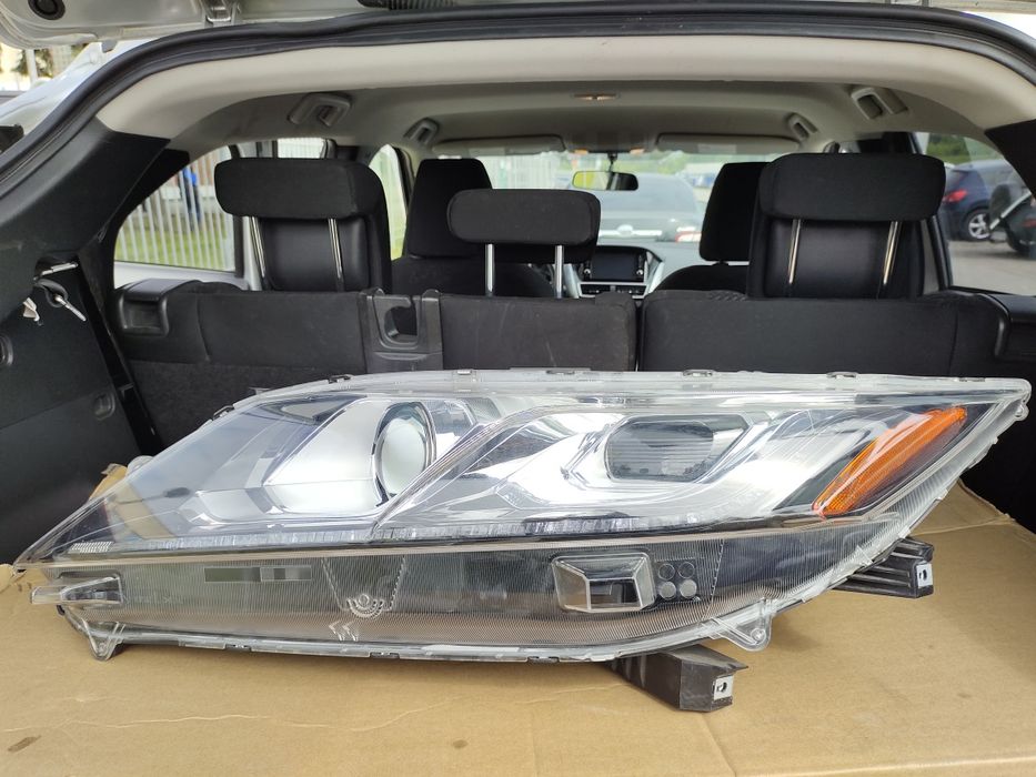 Фара Mitsubishi eclipse cross