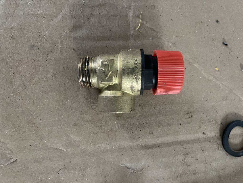 Комплектующие б/у для газового котла zoom