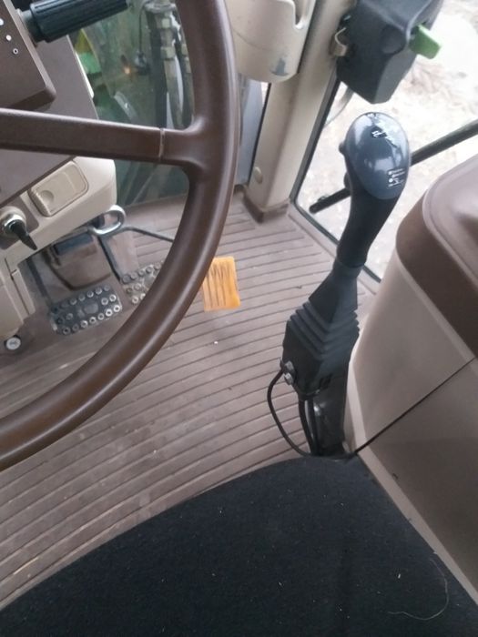 Ciągnik rolniczy John Deere 6820