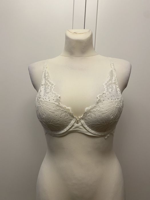 Biustonosz biały koronkowy Esotiq 70B