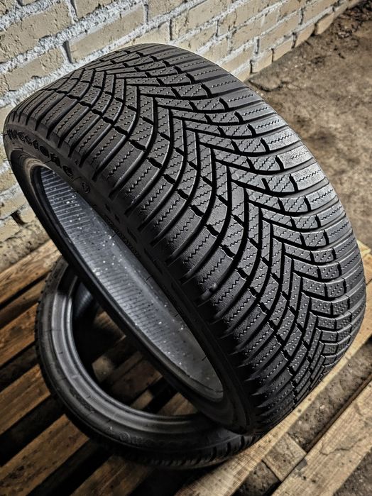 Пара 225/40r18 Firestone | 7.5mm |2022| Italy | Преміум всесезон шини