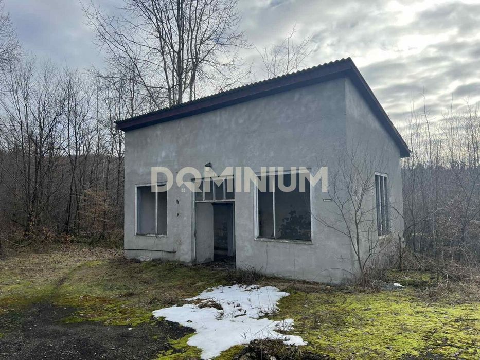 Продається виробничо-складський комплекс, 7.2 Га, с. Липча