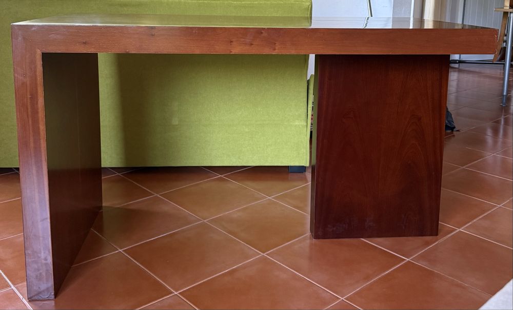 Mesa de Escritorio e Gaveteiro