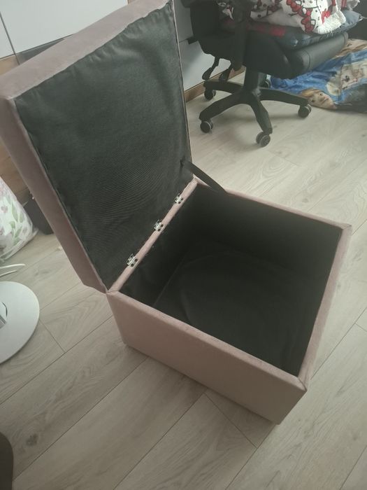 Otwierana duża pufa, puf