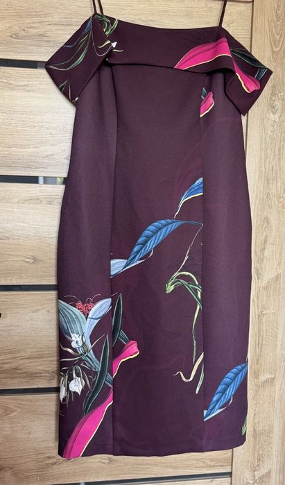 Elegancka sukienka koktajlowa Next w kwiaty (wersja hiszpanka / off-shoulder)