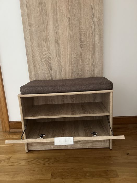 Móvel hall de entrada.