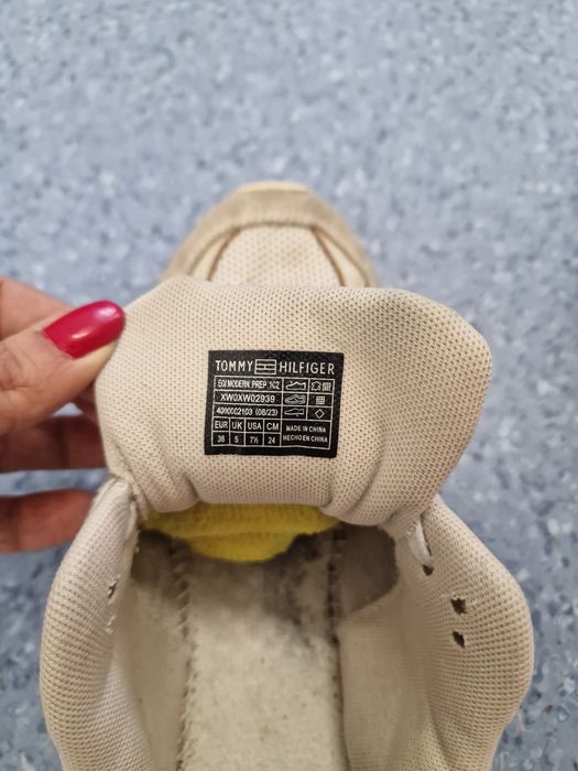 Sportowe buty Tommy Hilfiger. Rozmiar 38