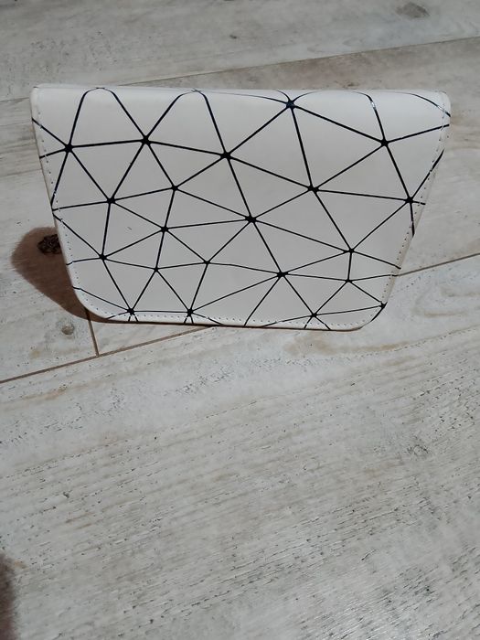 Torebka mała na łańcuszku