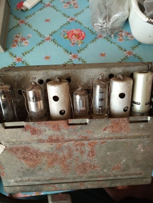 Радио в Москвич.