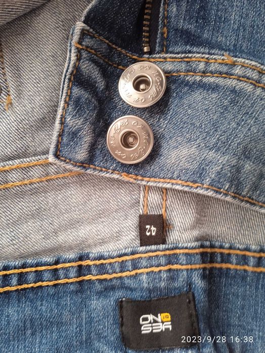 Джинси жіночі 42 р