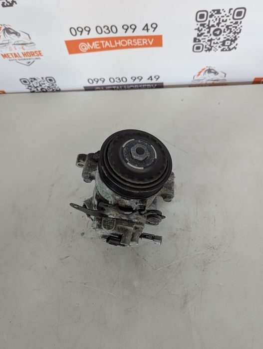 Компресор кондиціонера Subaru Legacy Outback Forester 2.5  	73111AN00A