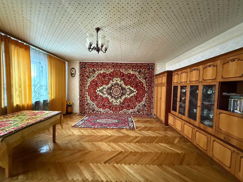 Продаж капітального 5 кім будинку в селищі Баришівка Є відеоогляд