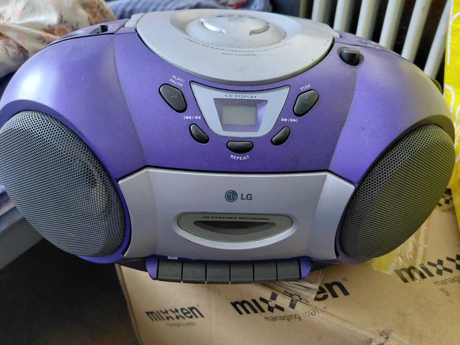 продам магнітолу LG CD 3230AX (віднов)