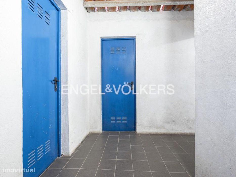 Apartamento T2 mobilado na Quinta do Texugo