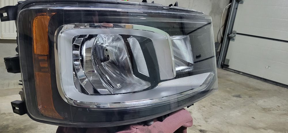 Фара сканія лед і галоген