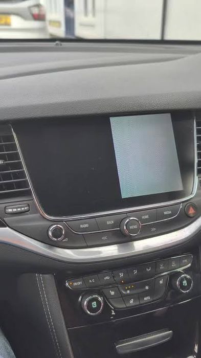 Reparaçao touch screen autoradio Opel astra K
