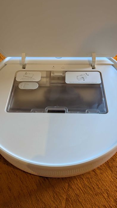Mi Robot Vacuum-Mop Essential