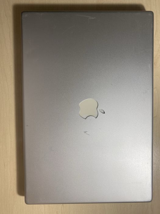 MacBook Pro 15” 2006, працює, без акумулятора (торг)
