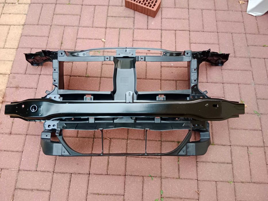 BMW X1 E84 pas przedni + wzmocnienie