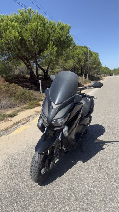 YAMAHA Xmax  125