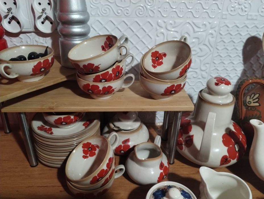 Serwis Saba chodzież maki na 11 osób.