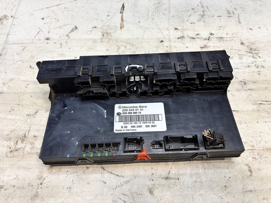 Moduł Bezpieczników Mercedes W203 2.0K 2095450101