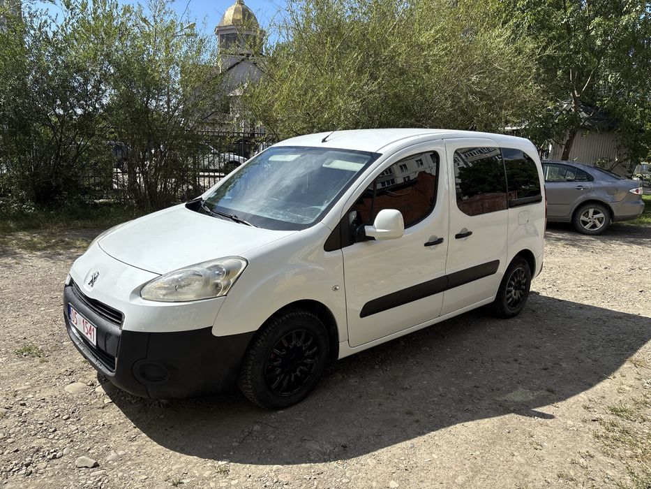 Peugeot partner автомат свіжопригнаний