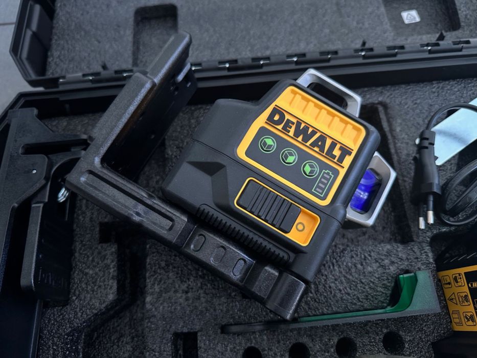 Nível Laser Autonivelante 3x360º Verde DeWalt DCE089D1G-QW Novo em Caixa c/Fatura Garantia