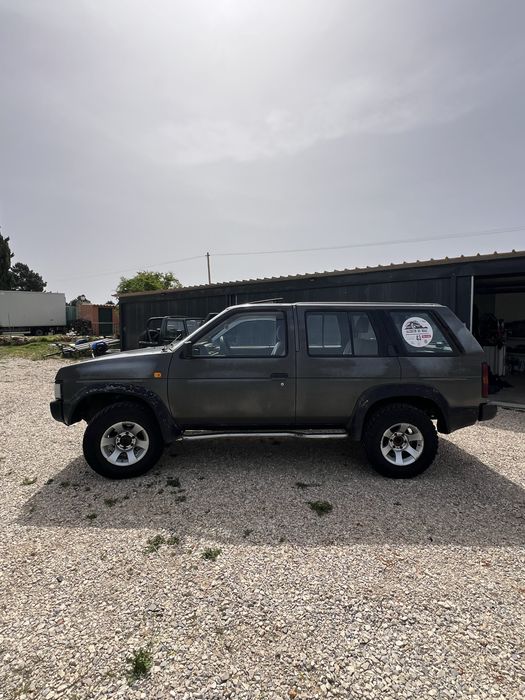 Nissan Terrano 1 2.7Td — photo 3