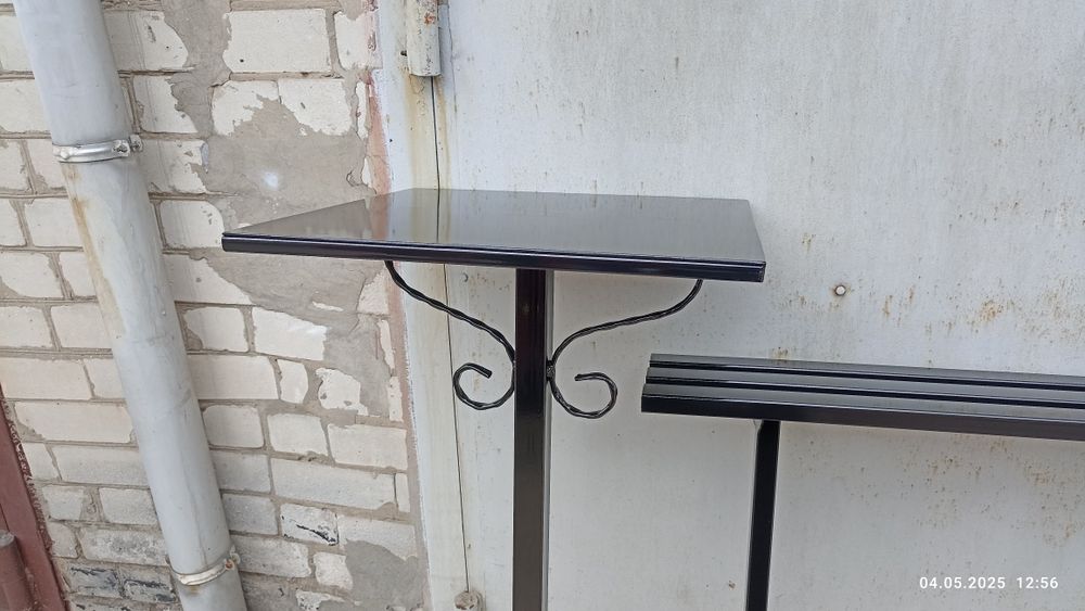 Лавка столик на кладбище