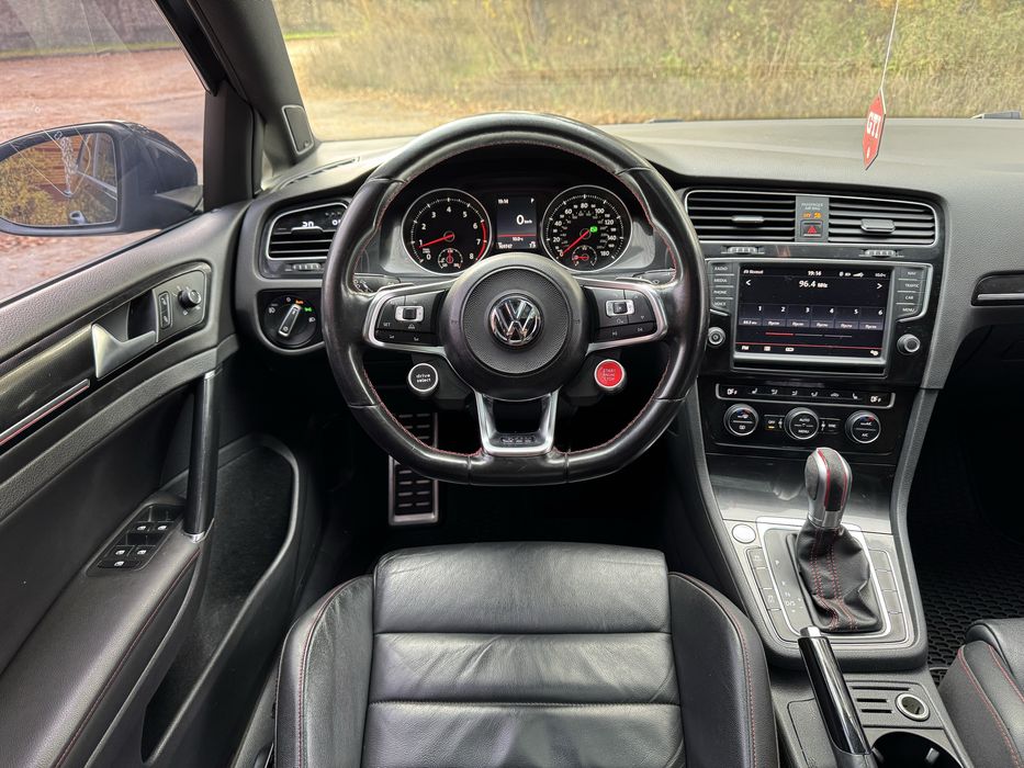 Продам Golf GTI Performance Pack 2016
