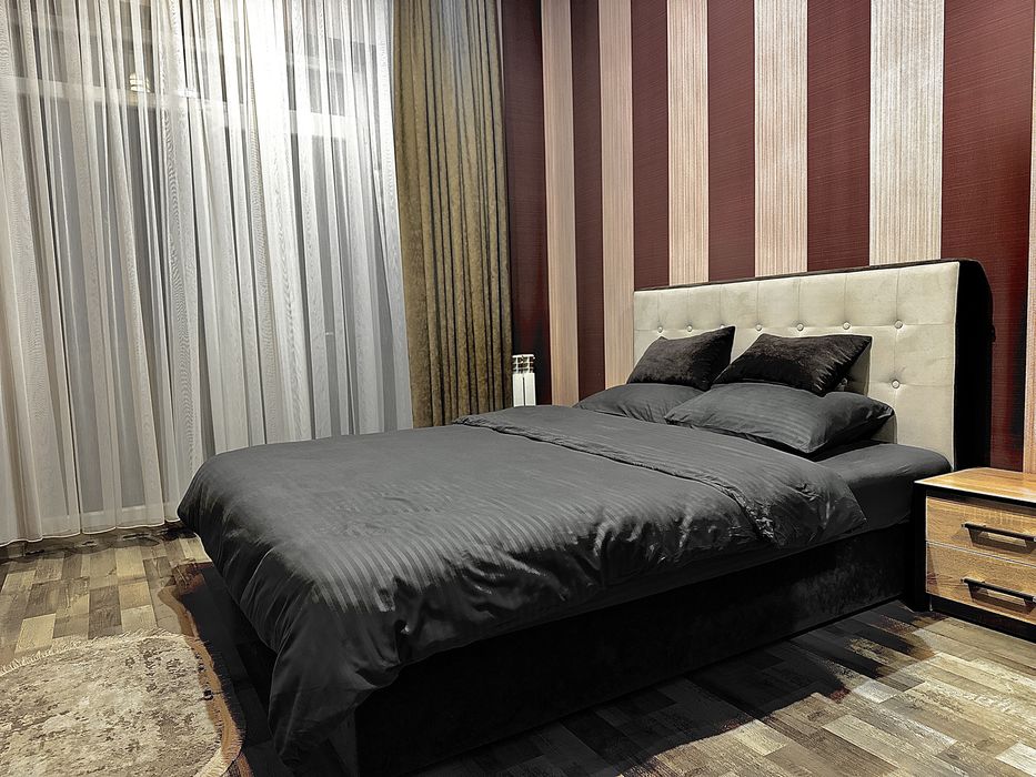 Подобова оренда просторої 2.5 кімнат