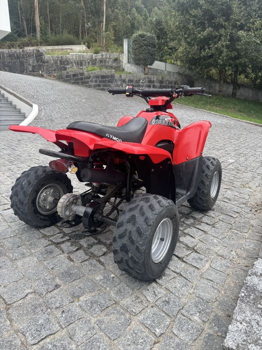 Kymco Maxxer 50 ( Moto 4 )
